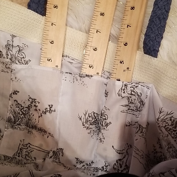 Liz Claiborne Striped Tote Bag - Picture 10 of 13